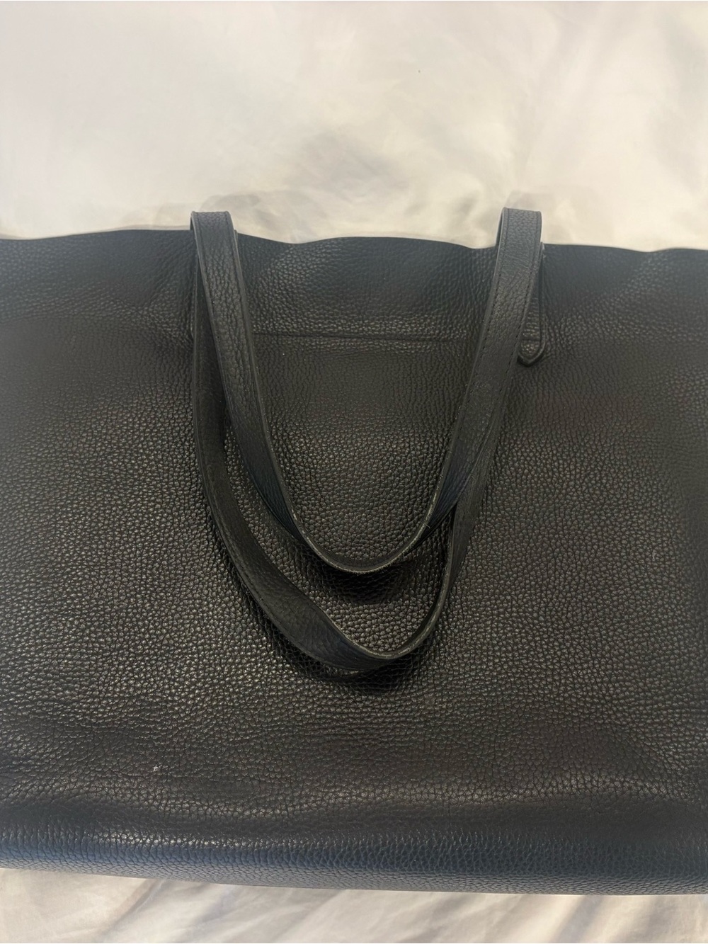 Cuyana Classic Black Leather Tote Bag - Picture 3 of 10